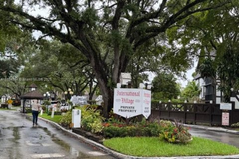 Condo à Lauderhill, Floride, 2 chambres  № 1817679