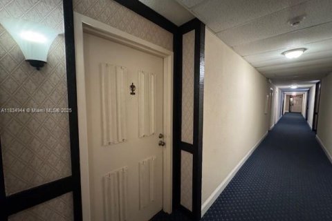 Copropriété à vendre à Lauderhill, Floride: 2 chambres, 106.84 m2 № 1817679 - photo 10