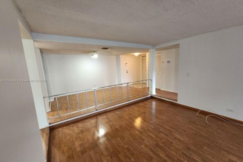 Condominio en venta en Lauderhill, Florida, 2 dormitorios, 106.84 m2 № 1817679 - foto 21