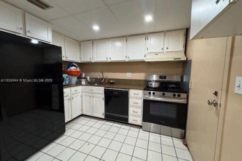 Copropriété à vendre à Lauderhill, Floride: 2 chambres, 106.84 m2 № 1817679 - photo 11