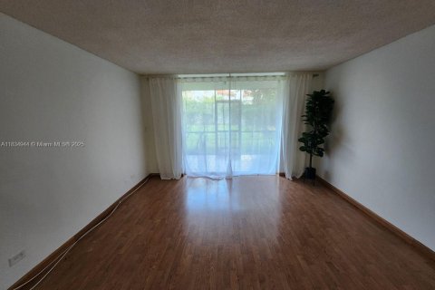 Copropriété à vendre à Lauderhill, Floride: 2 chambres, 106.84 m2 № 1817679 - photo 19