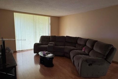 Copropriété à vendre à Lauderhill, Floride: 2 chambres, 106.84 m2 № 1817679 - photo 17