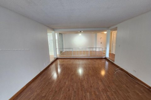 Condominio en venta en Lauderhill, Florida, 2 dormitorios, 106.84 m2 № 1817679 - foto 22