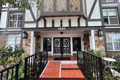 Copropriété à vendre à Lauderhill, Floride: 2 chambres, 106.84 m2 № 1817679 - photo 6