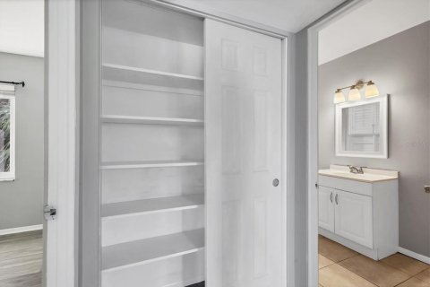 Condominio en venta en Sarasota, Florida, 1 dormitorio, 51.28 m2 № 2094134 - foto 19
