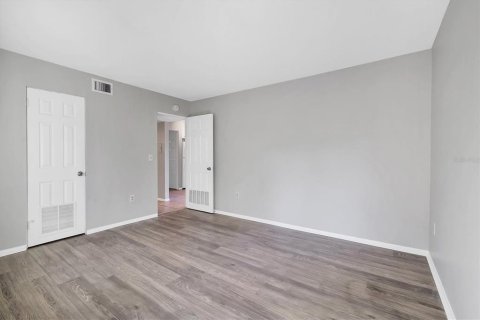Condominio en venta en Sarasota, Florida, 1 dormitorio, 51.28 m2 № 2094134 - foto 17