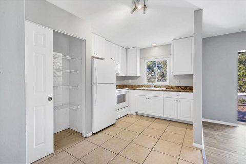 Condominio en venta en Sarasota, Florida, 1 dormitorio, 51.28 m2 № 2094134 - foto 10