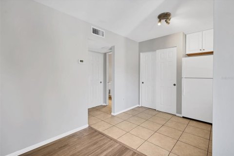 Condominio en venta en Sarasota, Florida, 1 dormitorio, 51.28 m2 № 2094134 - foto 13