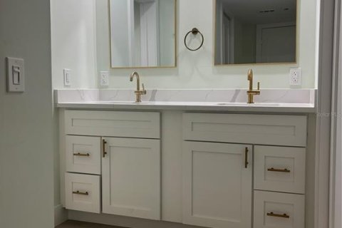 Купить кондоминиум в Гудзон, Флорида 5 комнат, 114.83м2, № 2094040 - фото 12