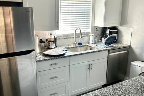 Condominio en venta en Sarasota, Florida, 2 dormitorios, 89.84 m2 № 1718459 - foto 9
