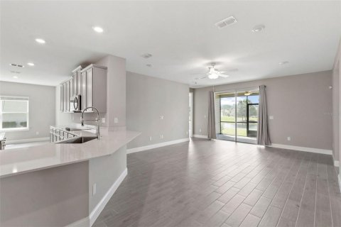 House in Ormond Beach, Florida 4 bedrooms, 213.49 sq.m. № 1858174 - photo 12