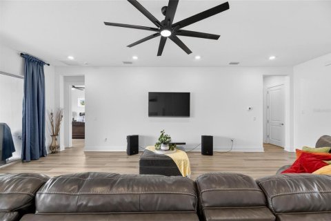Casa en venta en Wesley Chapel, Florida, 4 dormitorios, 231.98 m2 № 2215723 - foto 14
