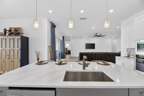 Casa en venta en Wesley Chapel, Florida, 4 dormitorios, 231.98 m2 № 2215723 - foto 23