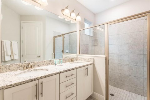 Villa ou maison à vendre à Kissimmee, Floride: 6 chambres, 308.16 m2 № 2141110 - photo 10