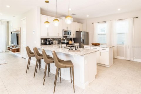 Villa ou maison à vendre à Kissimmee, Floride: 6 chambres, 308.16 m2 № 2141110 - photo 9