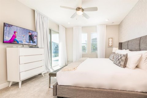 Villa ou maison à vendre à Kissimmee, Floride: 6 chambres, 308.16 m2 № 2141110 - photo 13