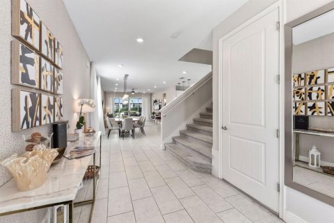 Villa ou maison à vendre à Kissimmee, Floride: 6 chambres, 308.16 m2 № 2141110 - photo 4