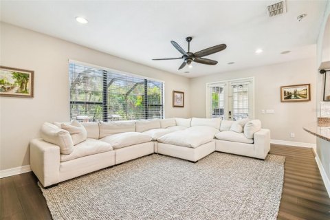 Casa en venta en Tampa, Florida, 4 dormitorios, 278.71 m2 № 1654381 - foto 21