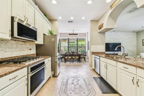 Casa en venta en Tampa, Florida, 4 dormitorios, 278.71 m2 № 1654381 - foto 11