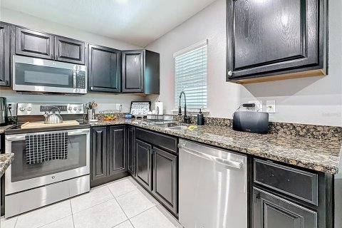 Townhouse in Lakeland, Florida 3 bedrooms, 164.53 sq.m. № 1916643 - photo 24