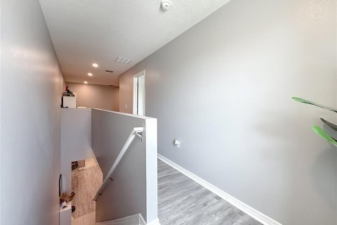 Townhouse in Lakeland, Florida 3 bedrooms, 164.53 sq.m. № 1916643 - photo 29