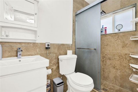 House in Cutler Bay, Florida 3 bedrooms, 109.07 sq.m. № 2056514 - photo 21