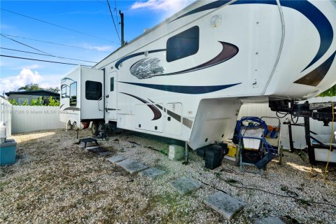 House in Cutler Bay, Florida 3 bedrooms, 109.07 sq.m. № 2056514 - photo 27