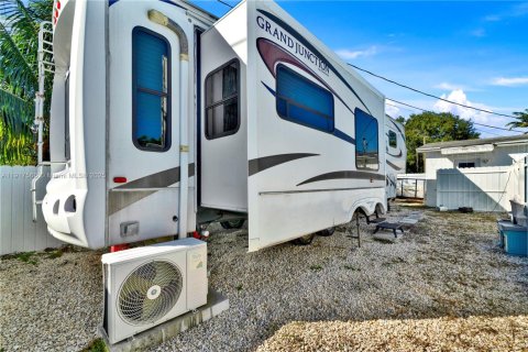 House in Cutler Bay, Florida 3 bedrooms, 109.07 sq.m. № 2056514 - photo 28