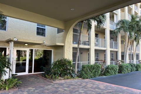 Copropriété à louer à Boca Raton, Floride: 2 chambres, 101.54 m2 № 2169831 - photo 2