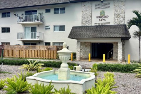 Apartment in Miami, Florida 1 bedroom, 65.87 sq.m. № 1956015 - photo 1