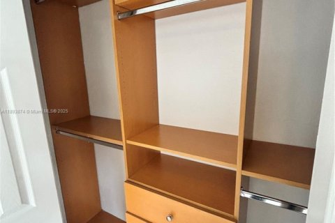 Apartment in Miami, Florida 1 bedroom, 65.87 sq.m. № 1956015 - photo 7