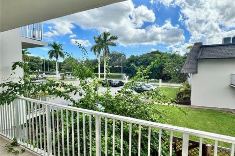 Apartment in Miami, Florida 1 bedroom, 65.87 sq.m. № 1956015 - photo 10