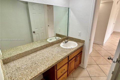 Apartment in Miami, Florida 1 bedroom, 65.87 sq.m. № 1956015 - photo 5