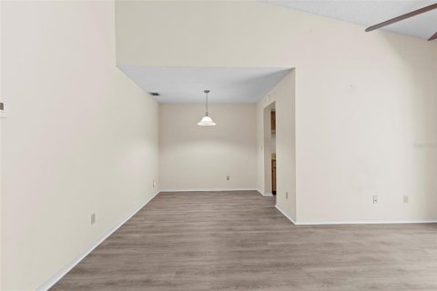Condo in Tampa, Florida, 1 bedroom  № 1870691 - photo 17
