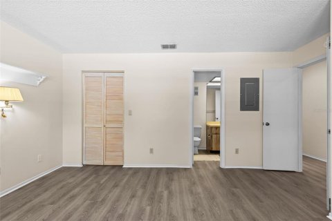 Condo in Tampa, Florida, 1 bedroom  № 1870691 - photo 19