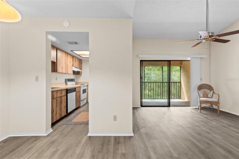 Condo in Tampa, Florida, 1 bedroom  № 1870691 - photo 4