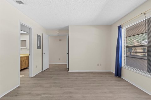 Condo in Tampa, Florida, 1 bedroom  № 1870691 - photo 21