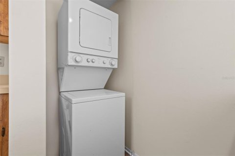 Condo in Tampa, Florida, 1 bedroom  № 1870691 - photo 10