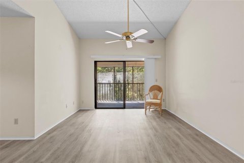 Condo in Tampa, Florida, 1 bedroom  № 1870691 - photo 11