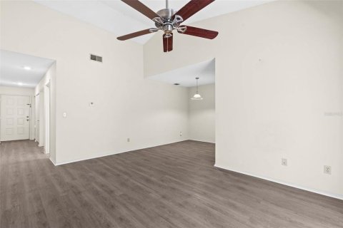 Condo in Tampa, Florida, 1 bedroom  № 1870691 - photo 3