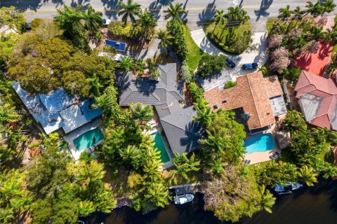 House in Fort Lauderdale, Florida 5 bedrooms, 437.66 sq.m. № 2076872 - photo 27
