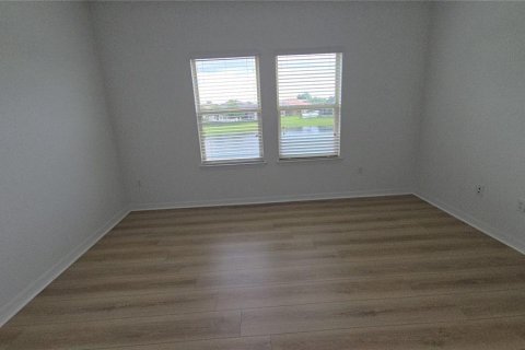 House in Riverview, Florida 5 bedrooms, 296.17 sq.m. № 1761224 - photo 27