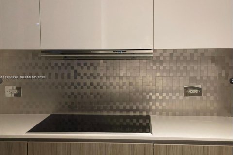 Condominio en alquiler en Miami, Florida, 3 dormitorios, 146.88 m2 № 2006893 - foto 13