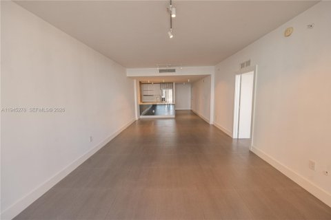 Condominio en alquiler en Miami, Florida, 3 dormitorios, 146.88 m2 № 2006893 - foto 10