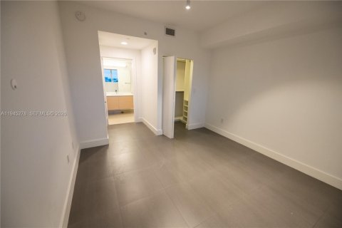 Condominio en alquiler en Miami, Florida, 3 dormitorios, 146.88 m2 № 2006893 - foto 20