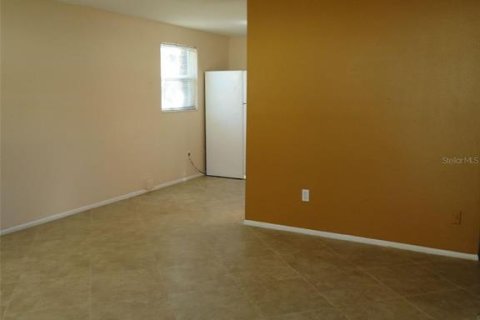 Apartamento en alquiler en Saint Petersburg, Florida, 2 dormitorios, 69.68 m2 № 1681445 - foto 3