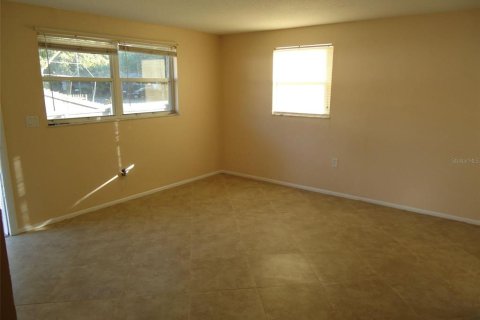 Apartamento en alquiler en Saint Petersburg, Florida, 2 dormitorios, 69.68 m2 № 1681445 - foto 10