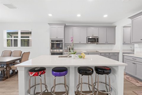 House in Tampa, Florida 5 bedrooms, 330.64 sq.m. № 2259091 - photo 19
