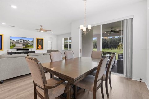 House in Tampa, Florida 5 bedrooms, 330.64 sq.m. № 2259091 - photo 21