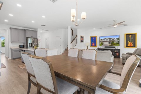 House in Tampa, Florida 5 bedrooms, 330.64 sq.m. № 2259091 - photo 22